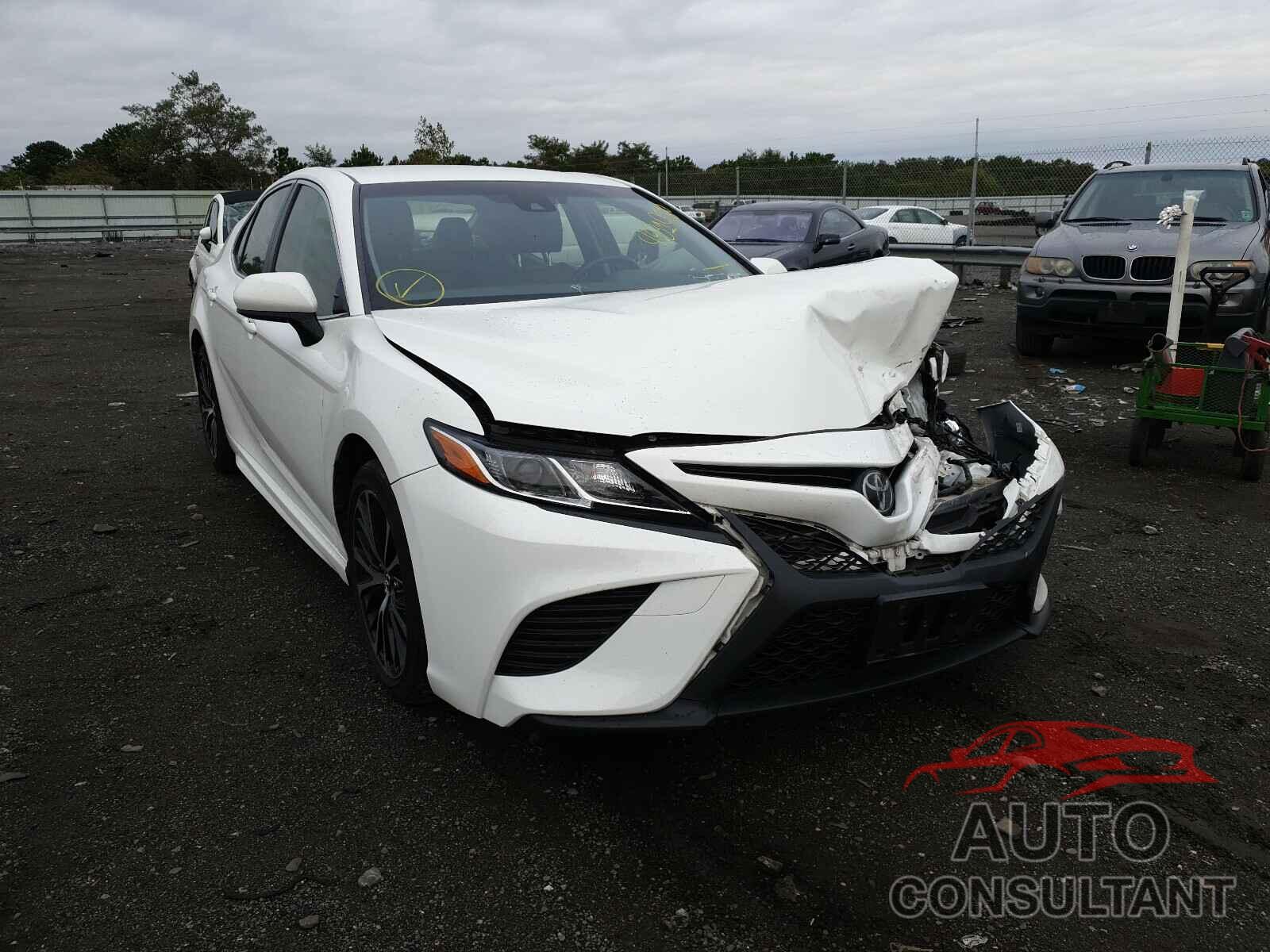 TOYOTA CAMRY 2018 - JTNB11HK8J3026309