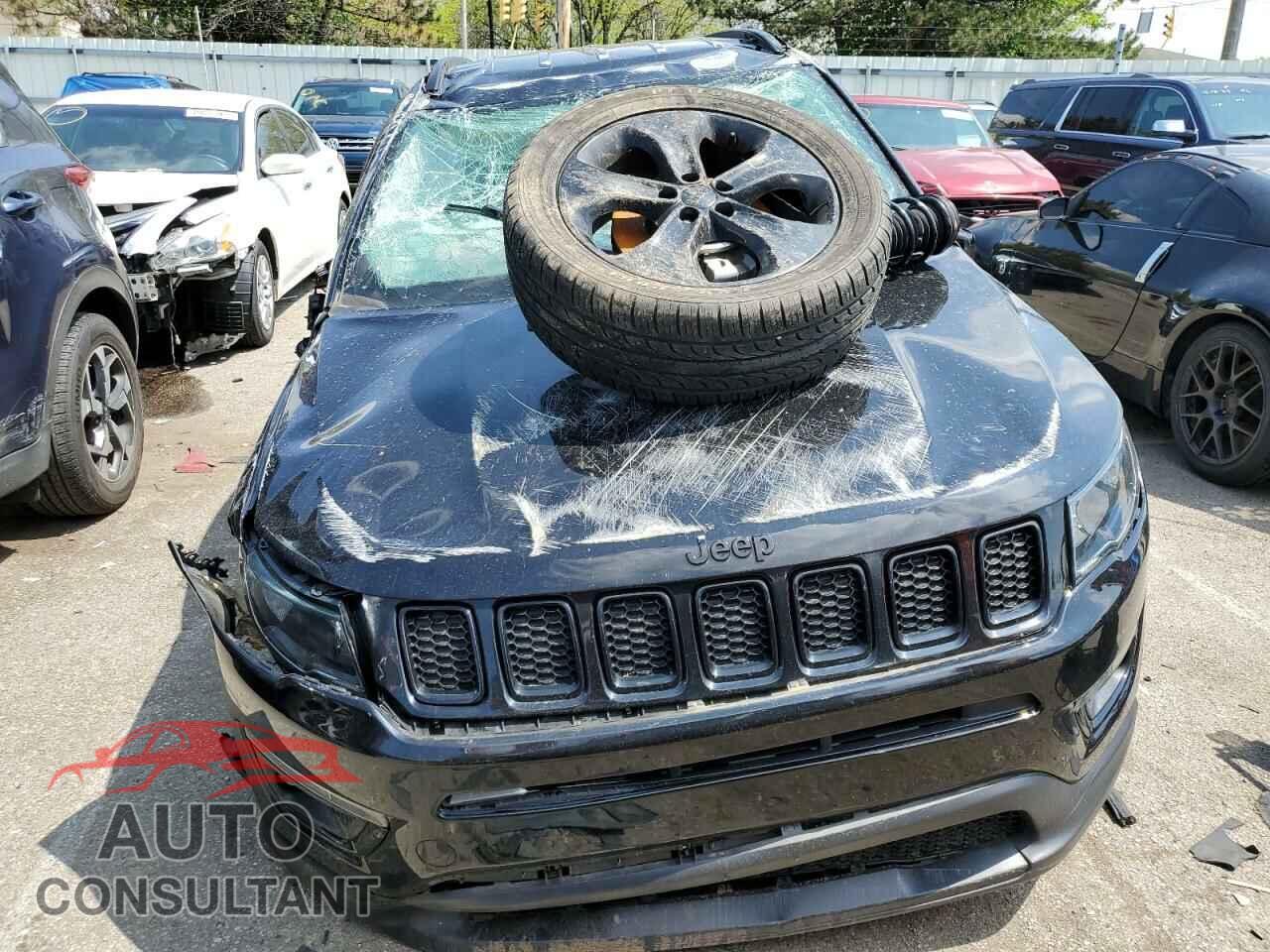 JEEP COMPASS 2018 - 3C4NJDBB1JT396307