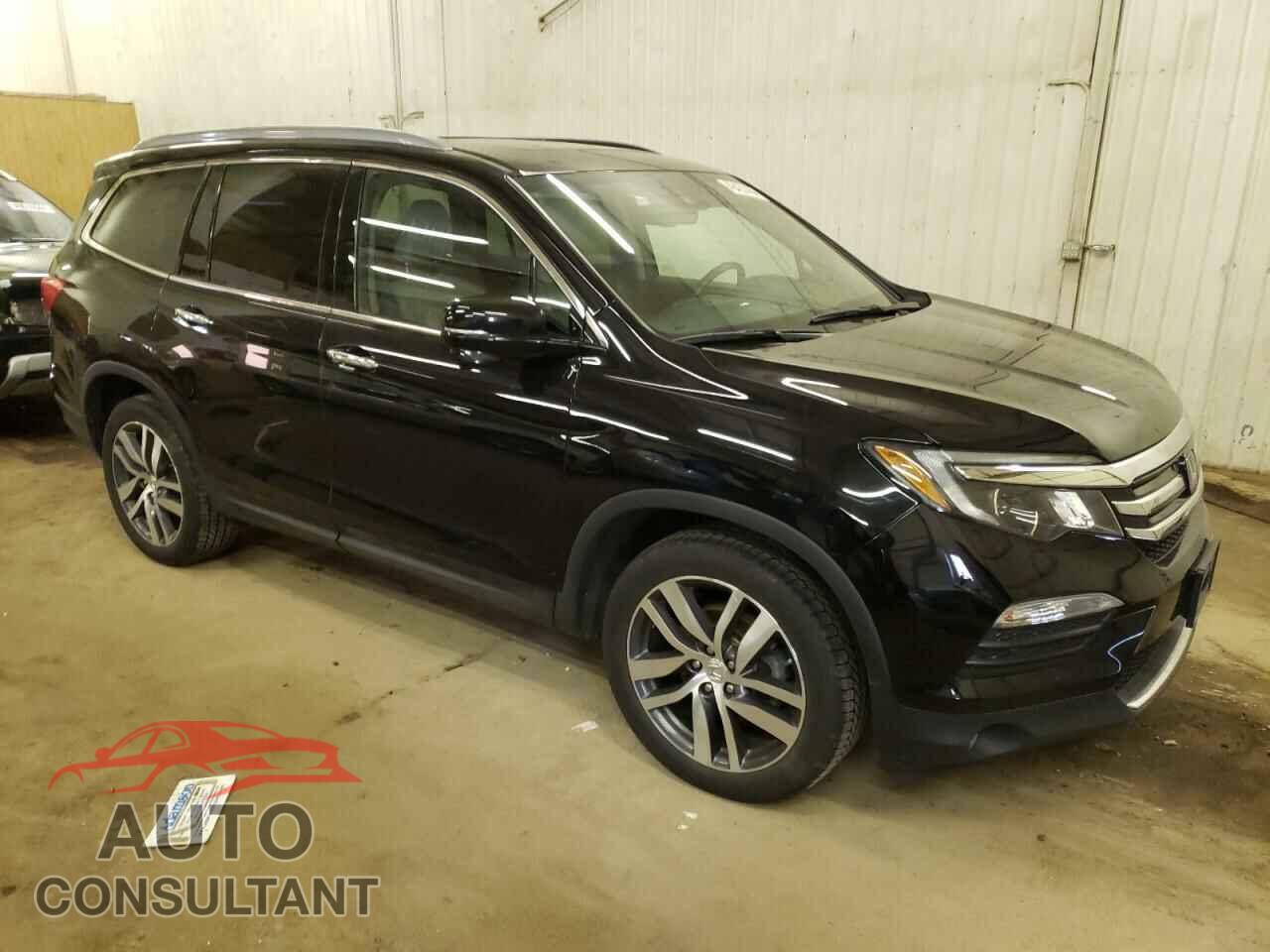 HONDA PILOT 2017 - 5FNYF6H92HB096587