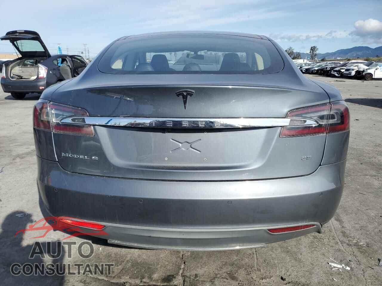 TESLA MODEL S 2014 - 5YJSA1H1XEFP43511