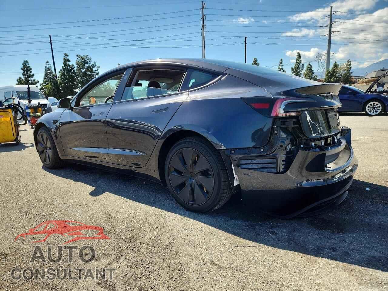 TESLA MODEL 3 2024 - 5YJ3E1EA5RF843938