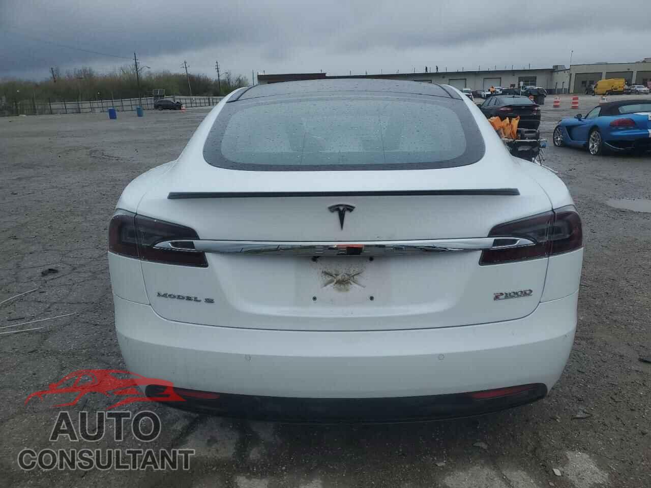TESLA MODEL S 2018 - 5YJSA1E48JF273553