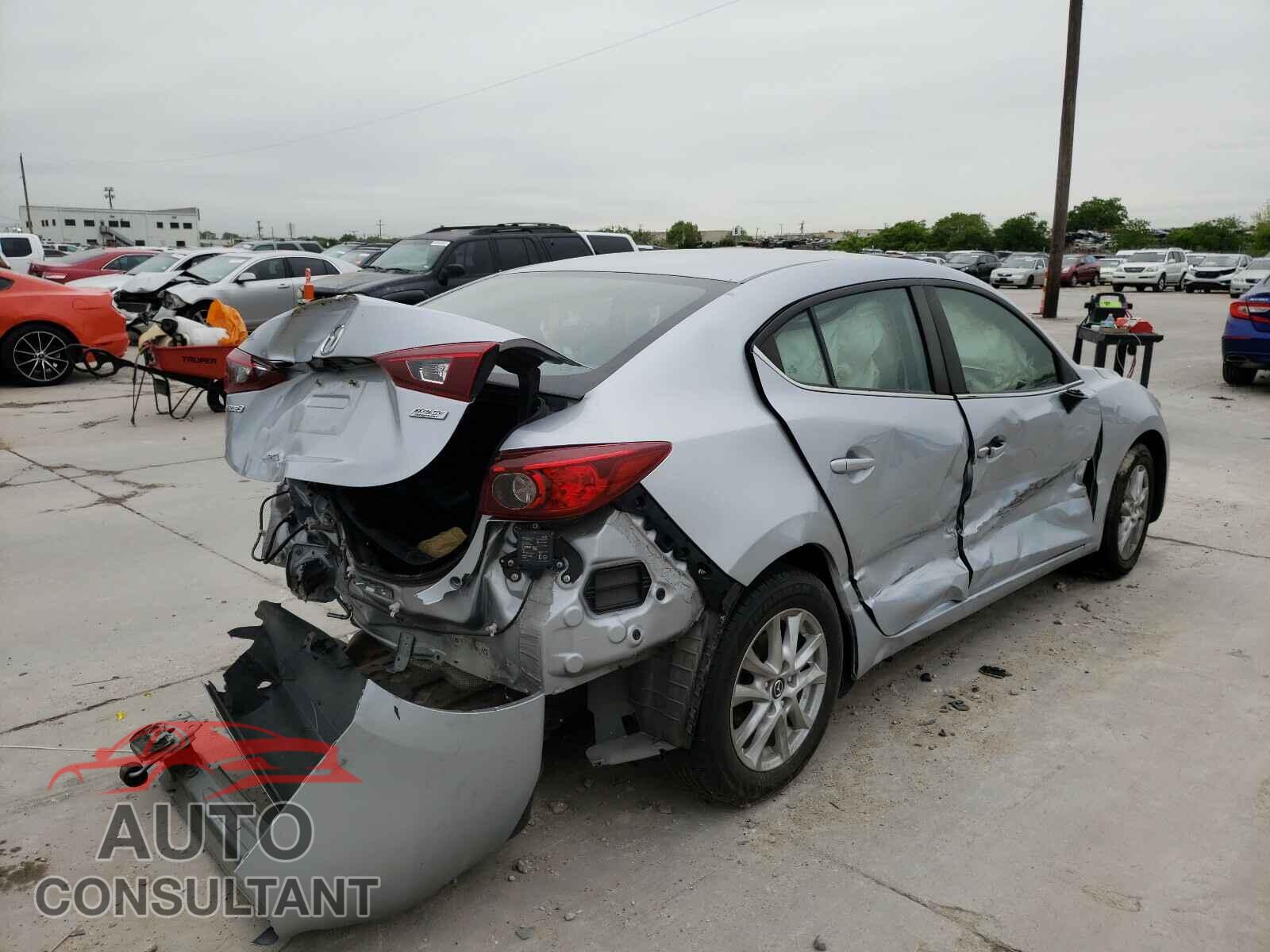 MAZDA 3 2017 - 3MZBN1U77HM109987