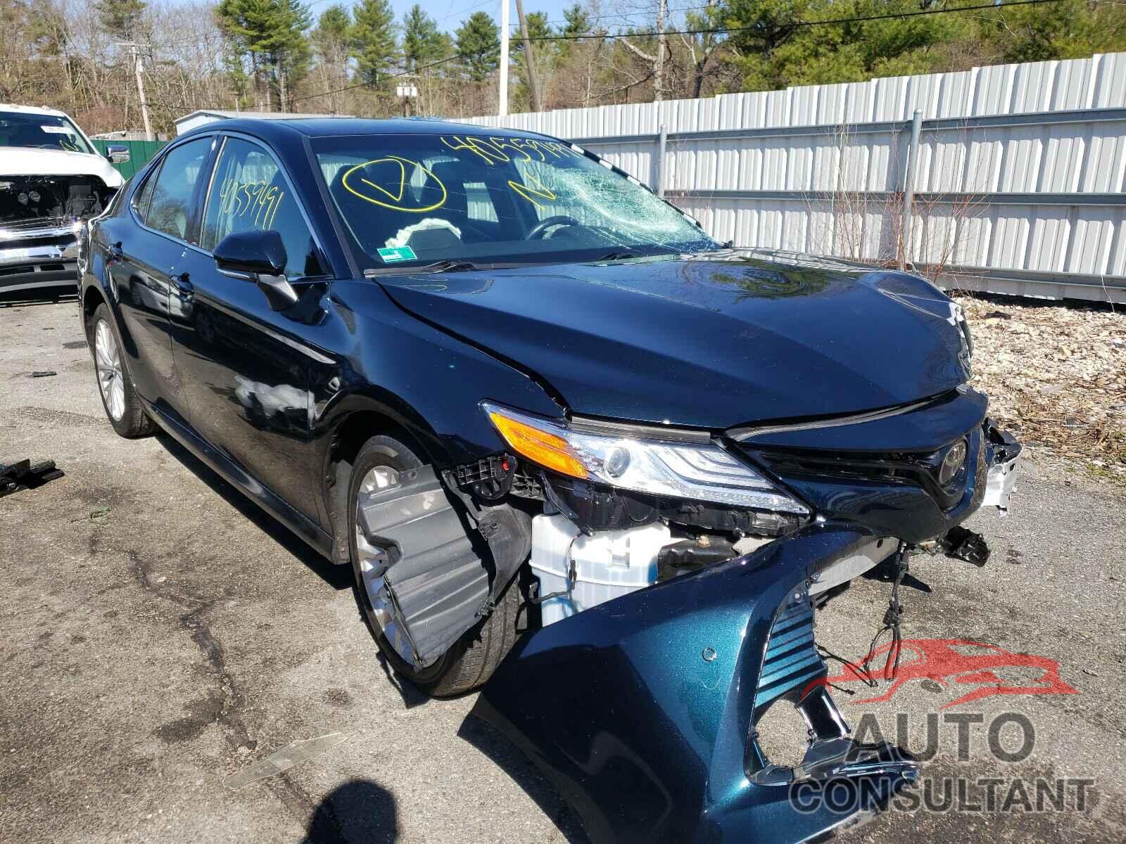 TOYOTA CAMRY 2018 - 4T1B11HK2JU525259