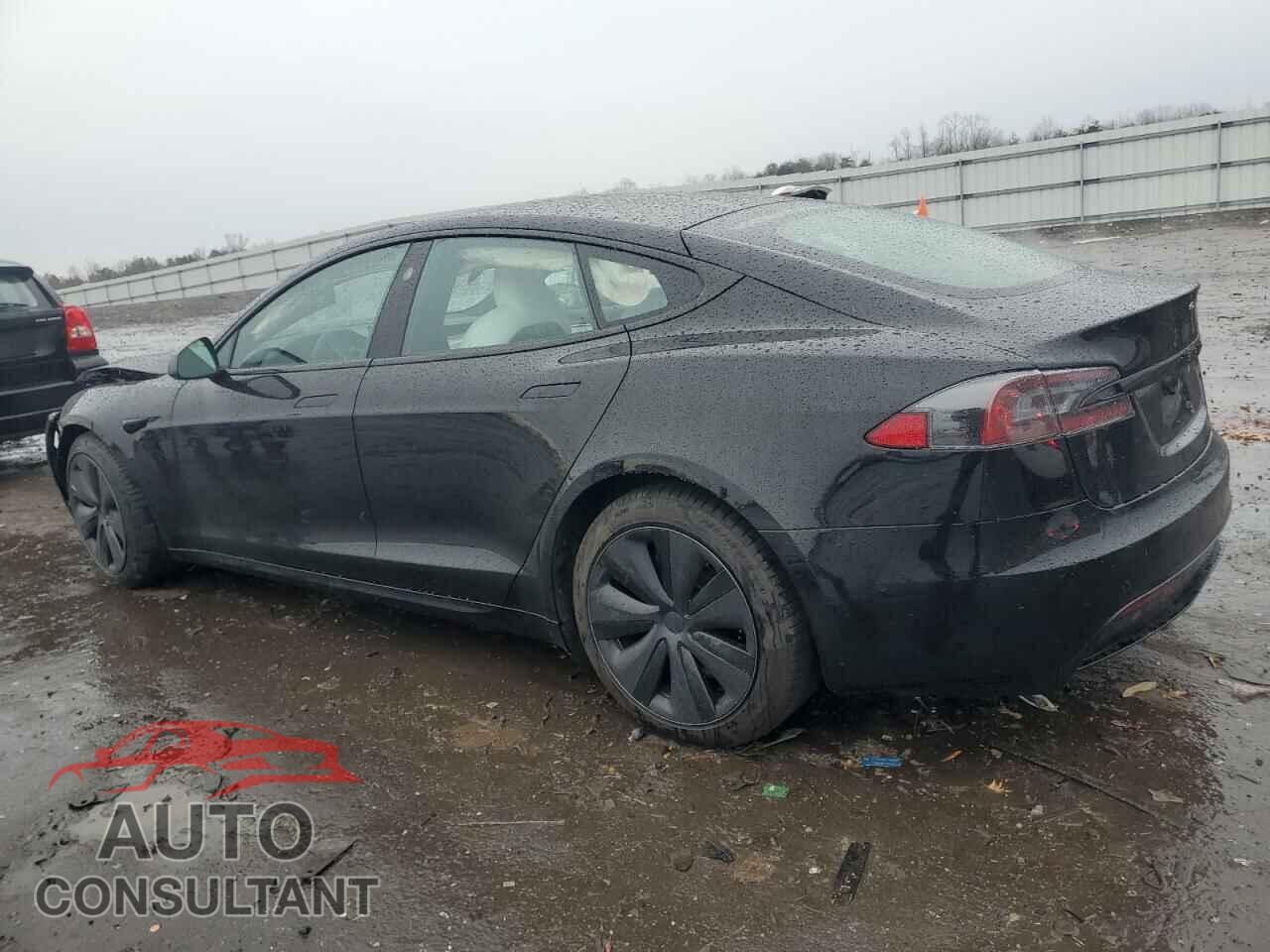 TESLA MODEL S 2022 - 5YJSA1E5XNF463157