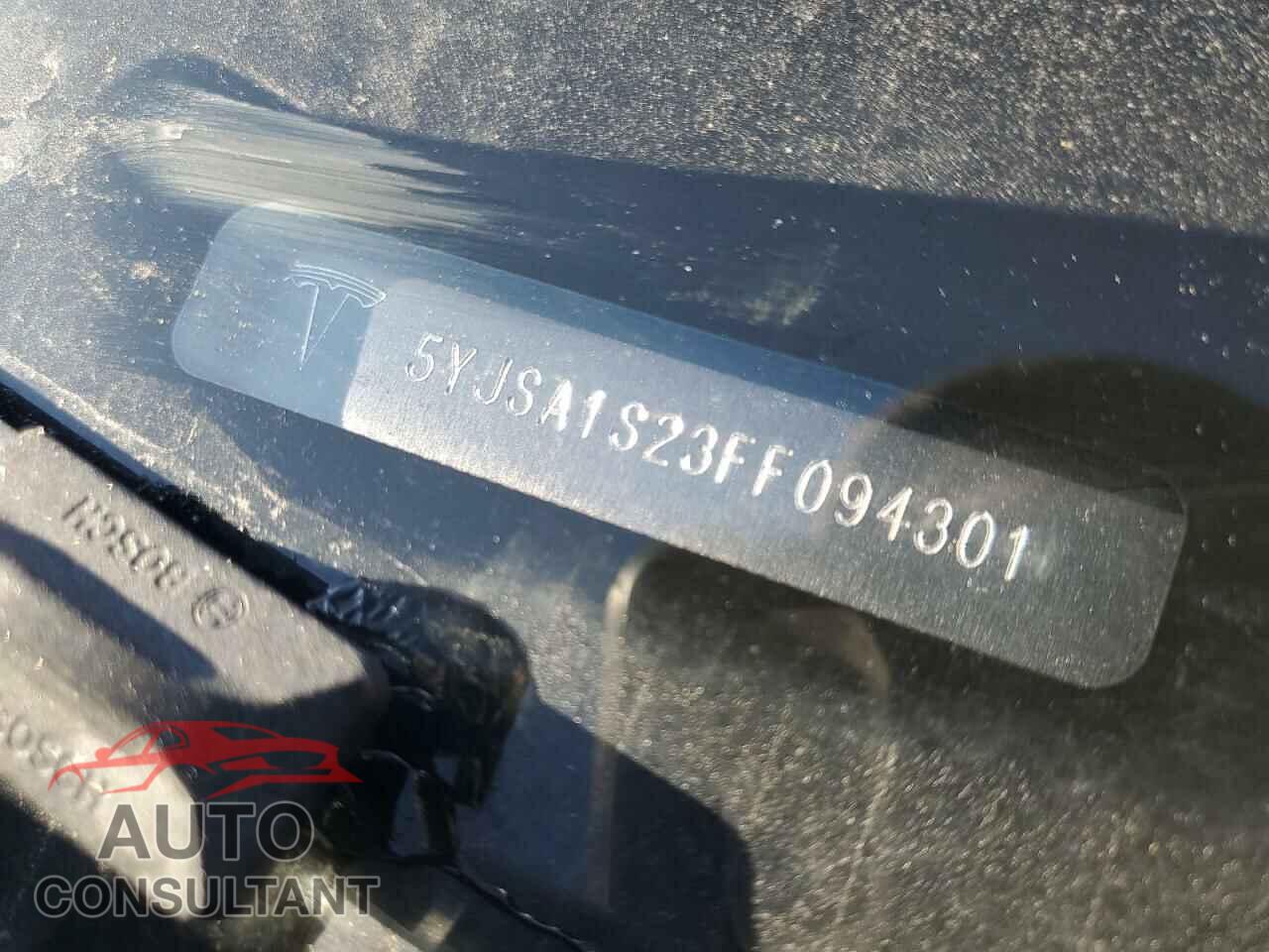 TESLA MODEL S 2015 - 5YJSA1S23FF094301