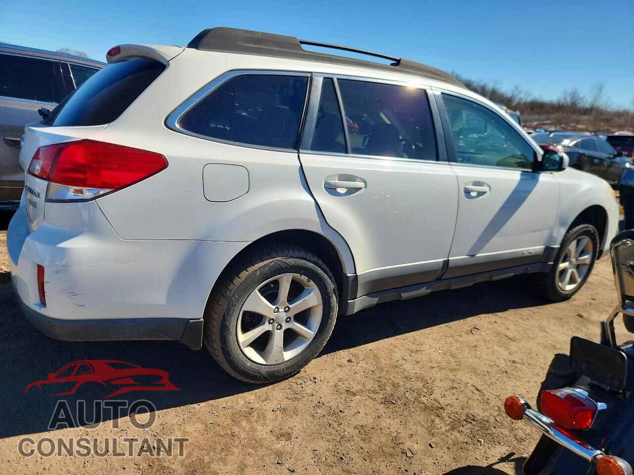 SUBARU OUTBACK 2013 - 4S4BRBCC5D3200761