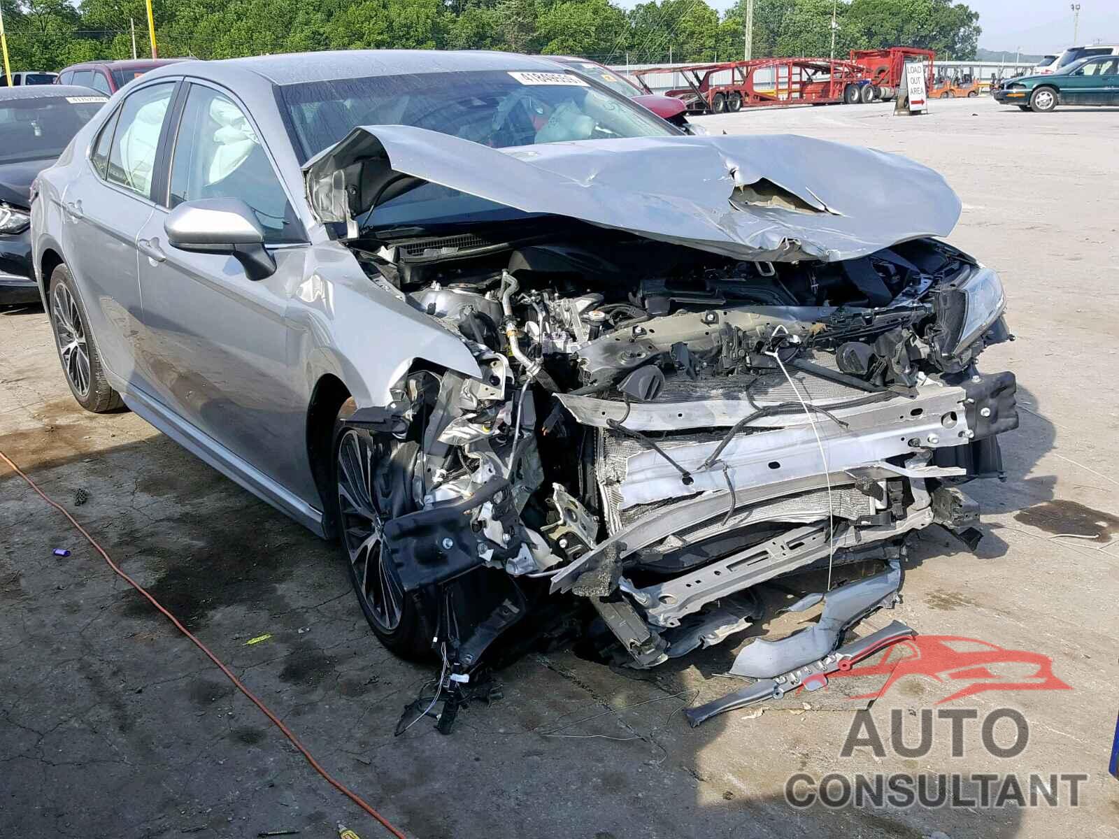TOYOTA CAMRY 2018 - 4T1B11HK7JU122457