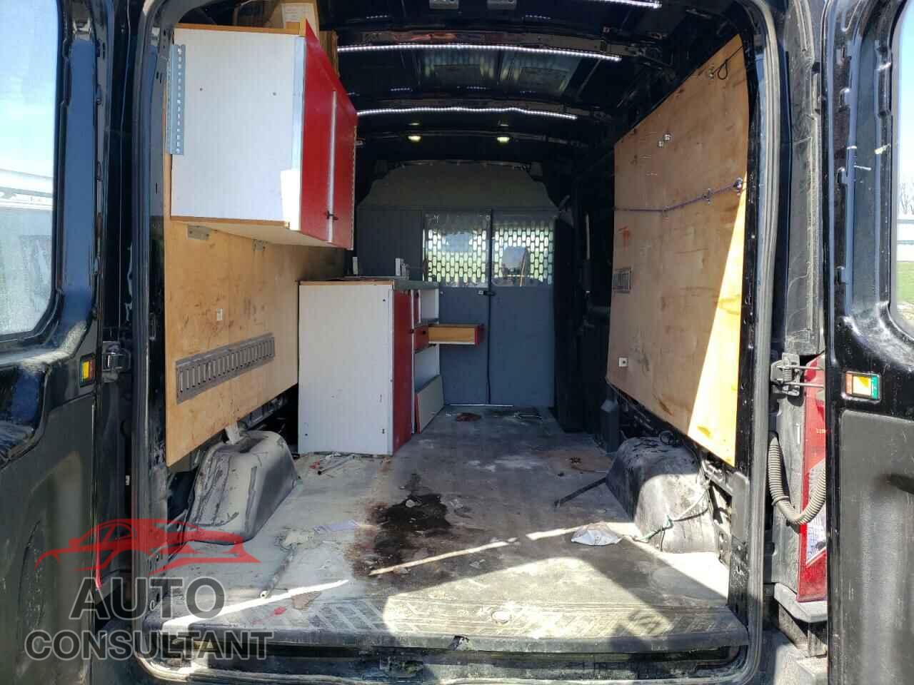 FORD TRANSIT CO 2017 - 1FTYR2CM2HKB46340