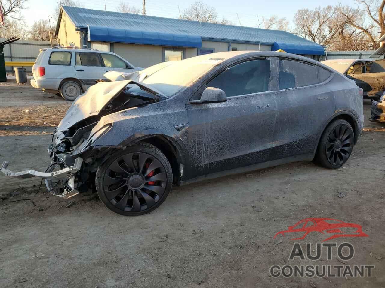 TESLA MODEL Y 2024 - 7SAYGDEF8RF034384