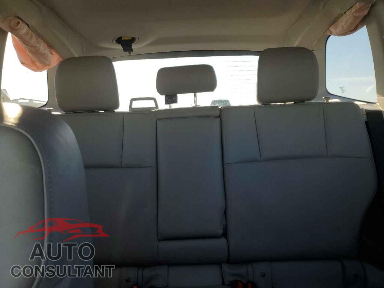 SUBARU FORESTER 2015 - JF2SJAUC2FH448395
