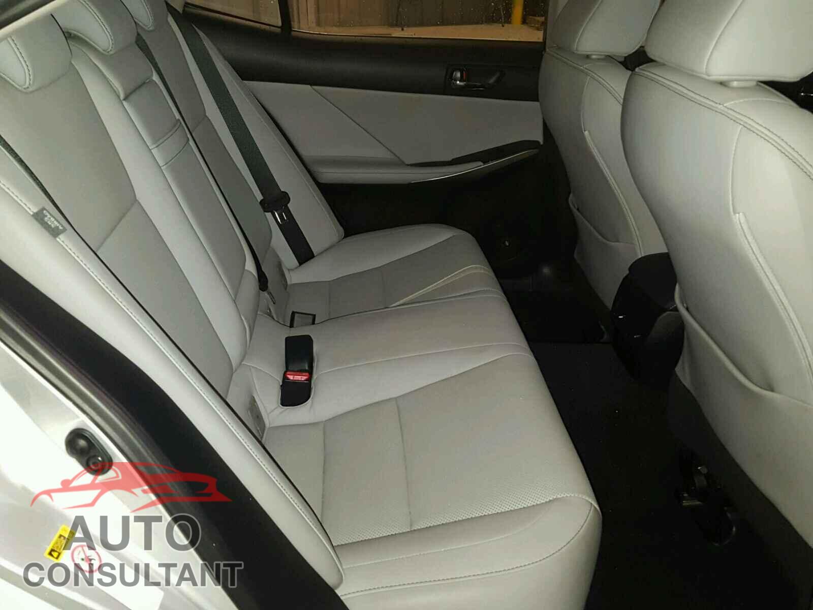 LEXUS IS 250 2015 - JTHBF1D29F5065304