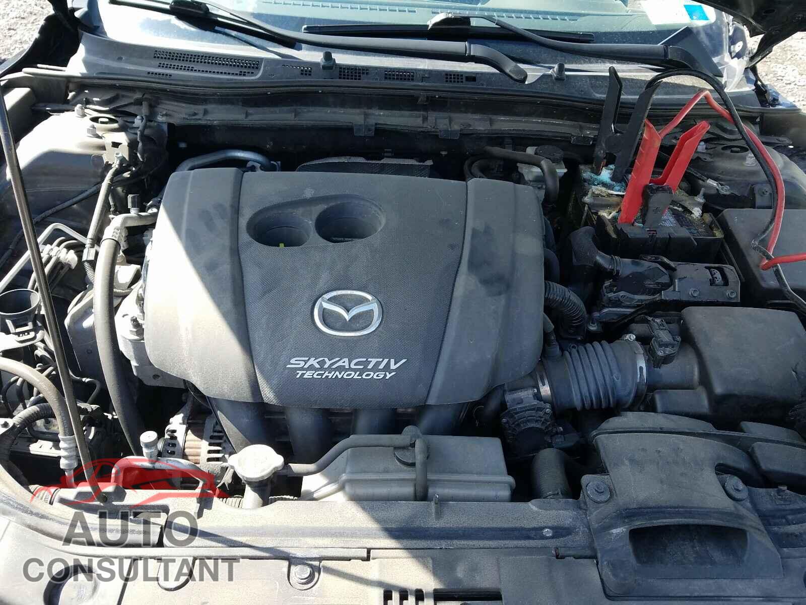 MAZDA 3 2018 - 3MZBN1V34JM163023