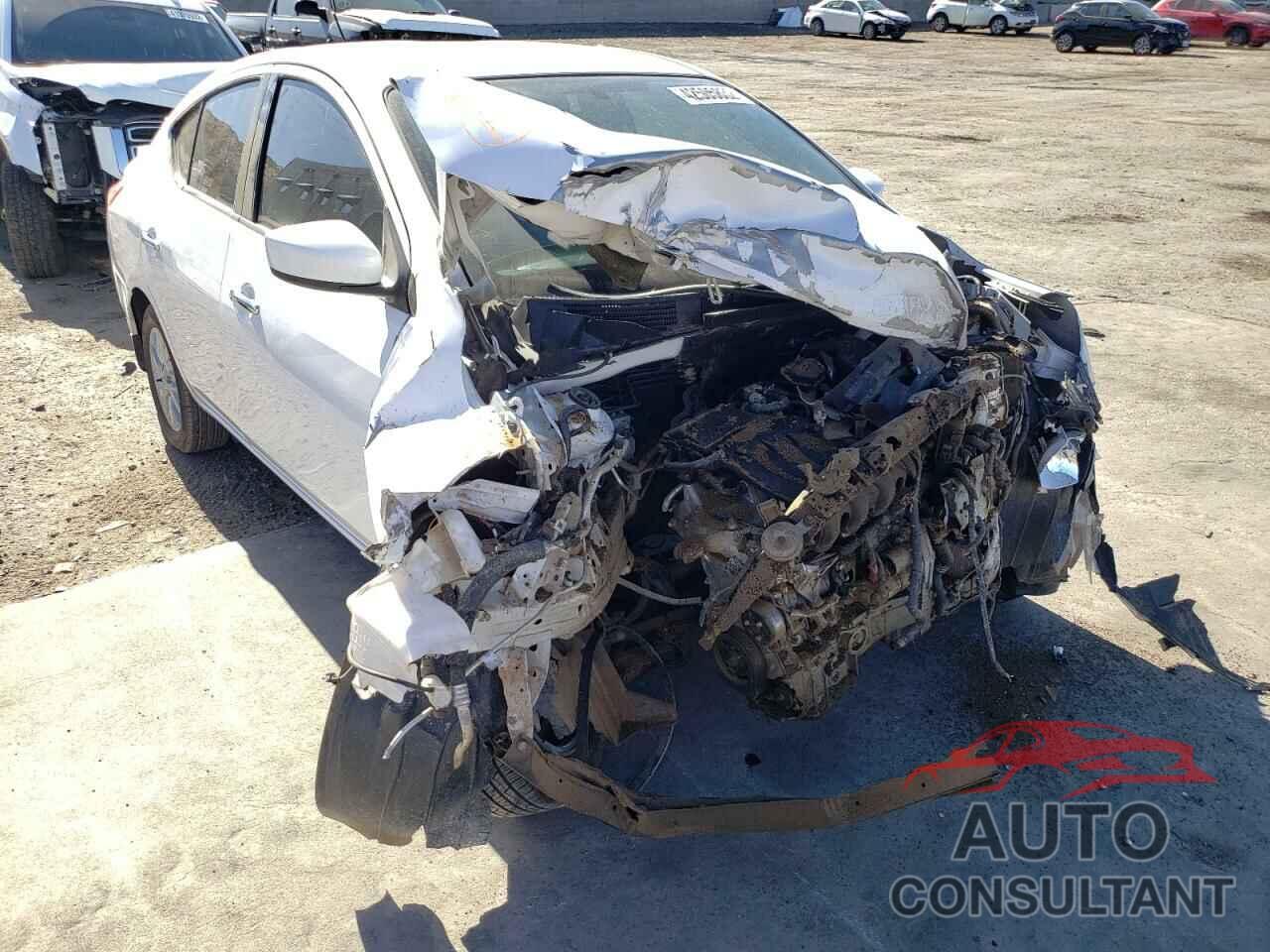 NISSAN VERSA 2017 - 3N1CN7AP0HL862591