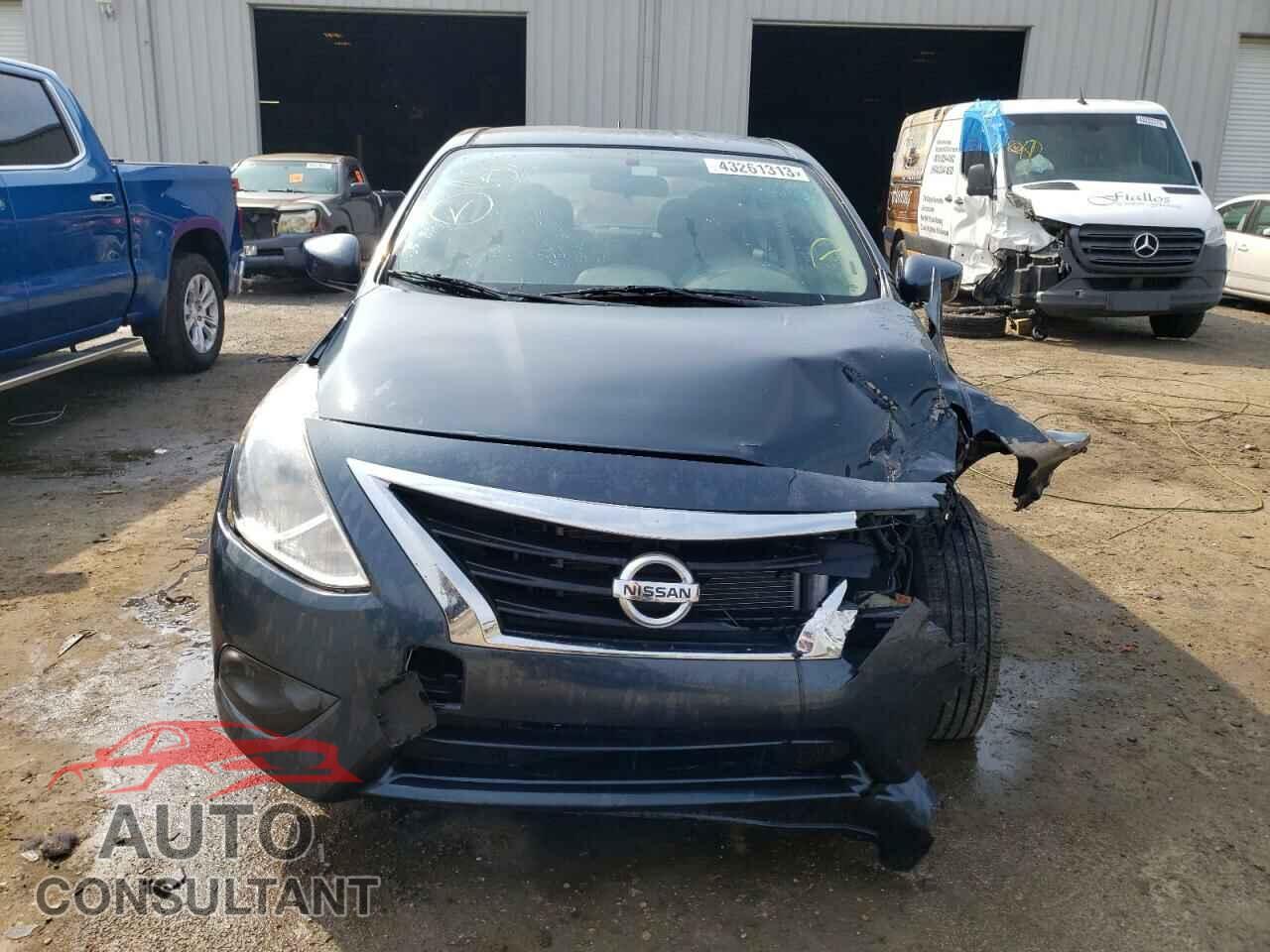 NISSAN VERSA 2017 - 3N1CN7AP3HL856588