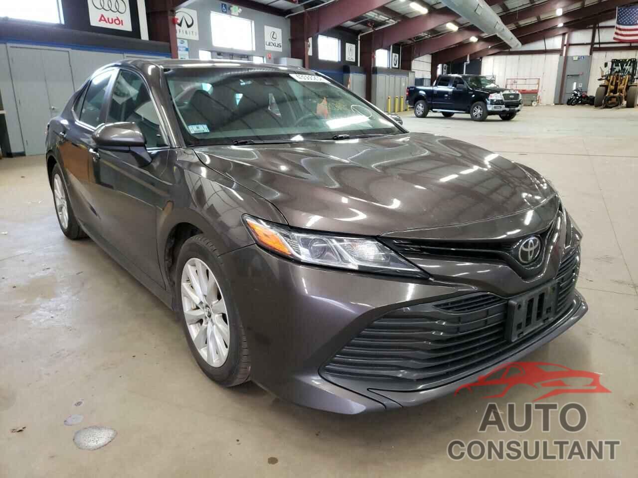 TOYOTA CAMRY 2018 - 4T1B11HKXJU080480