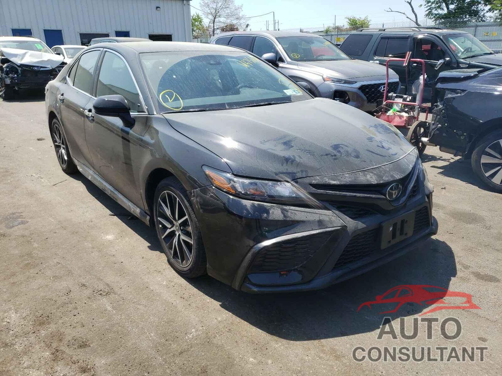 TOYOTA CAMRY 2021 - 4T1G11BK3MU020852