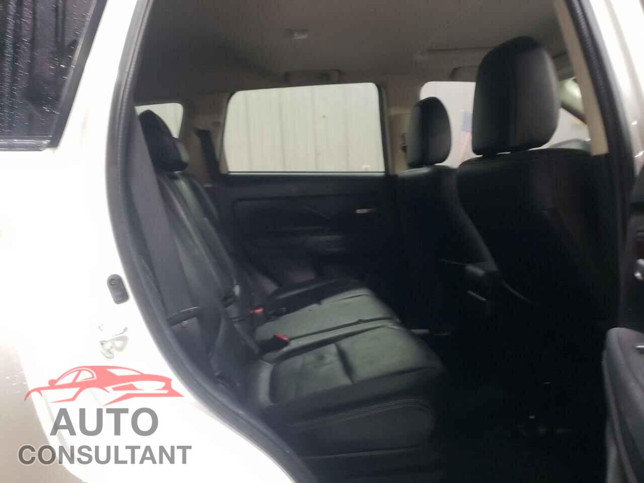 MITSUBISHI OUTLANDER 2014 - JA4AD3A30EZ018045