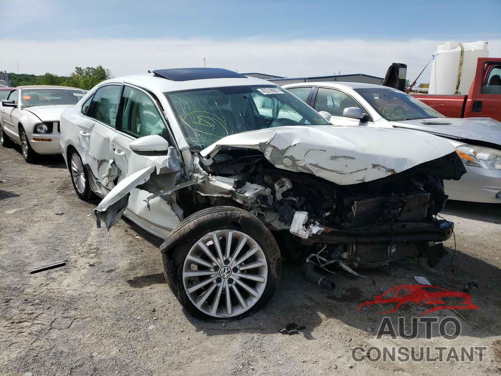 VOLKSWAGEN PASSAT 2016 - 1VWBS7A37GC038903