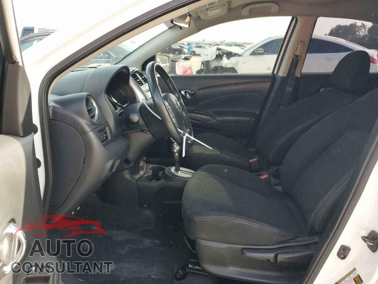 NISSAN VERSA 2018 - 3N1CN7AP1JL832831