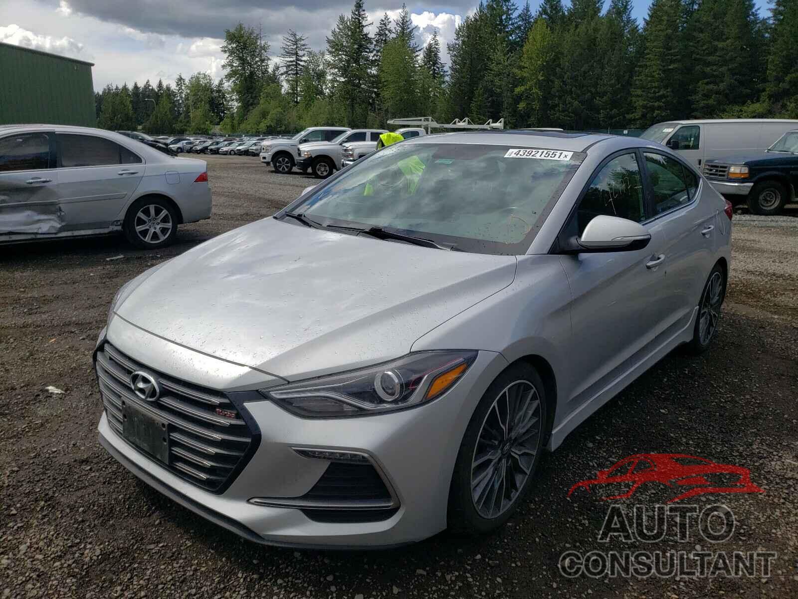 HYUNDAI ELANTRA 2018 - KMHD04LB3JU542429