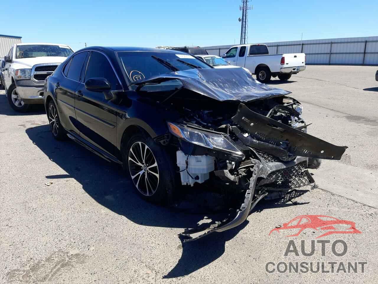 TOYOTA CAMRY 2018 - 4T1B11HK7JU602031
