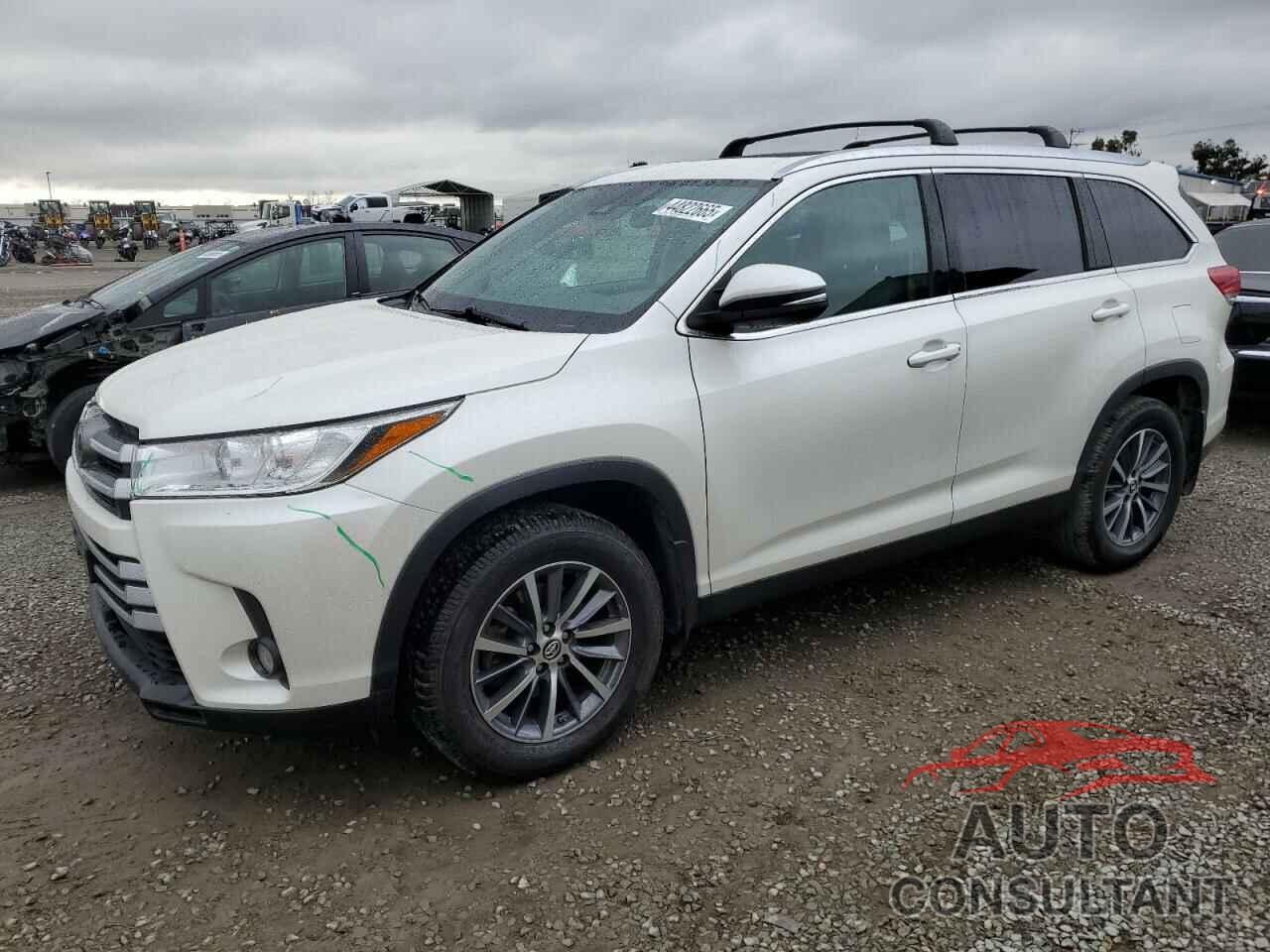 TOYOTA HIGHLANDER 2019 - 5TDKZRFH6KS572108