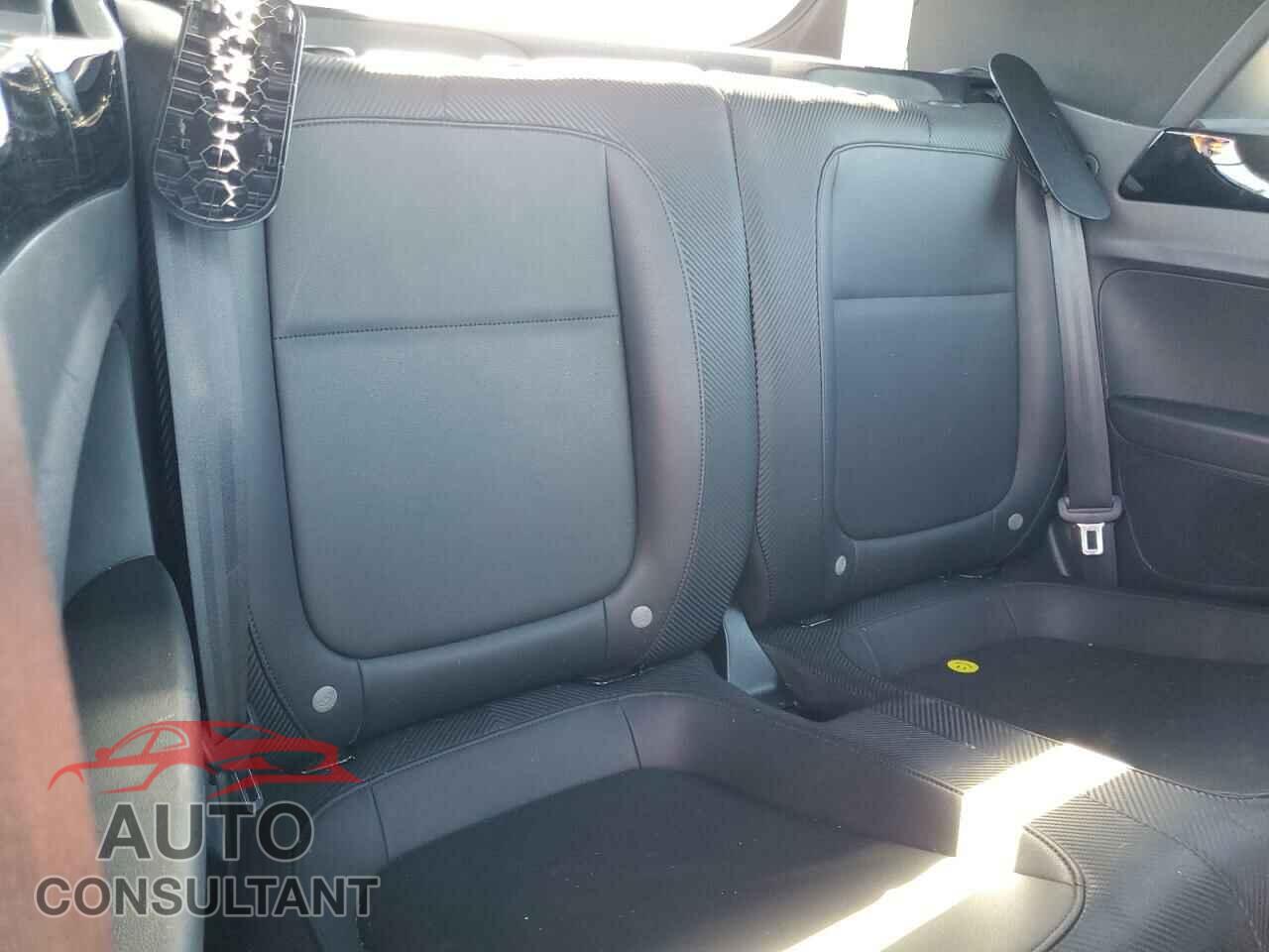 VOLKSWAGEN BEETLE 2017 - 3VW517AT5HM800982