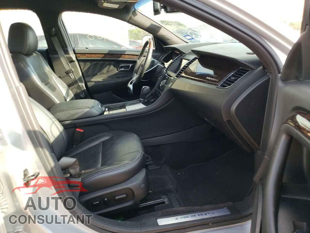 FORD TAURUS 2018 - 1FAHP2F8XJG102315