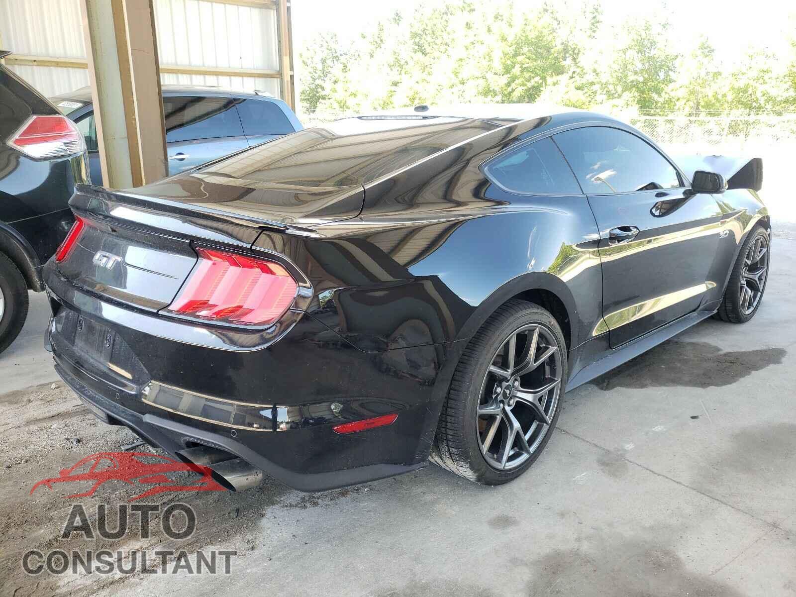 FORD MUSTANG 2018 - 1FA6P8CF1J5157339