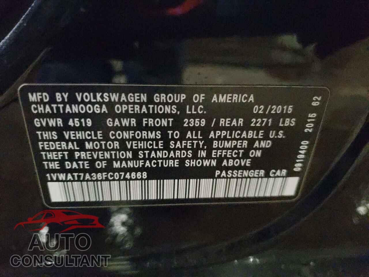 VOLKSWAGEN PASSAT 2015 - 1VWAT7A36FC074668