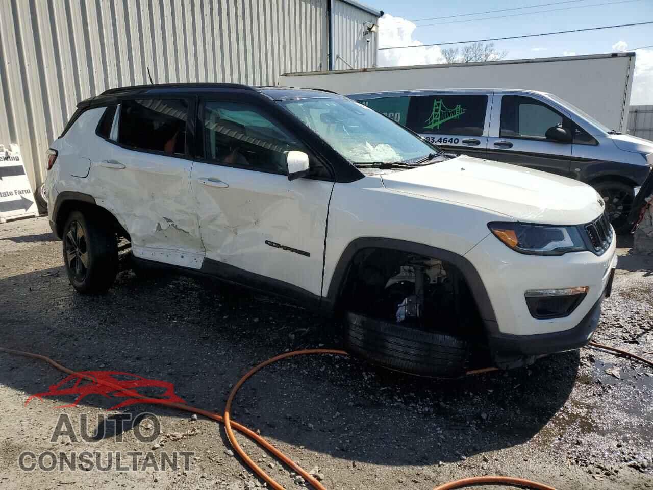 JEEP COMPASS 2018 - 3C4NJDBB5JT492473