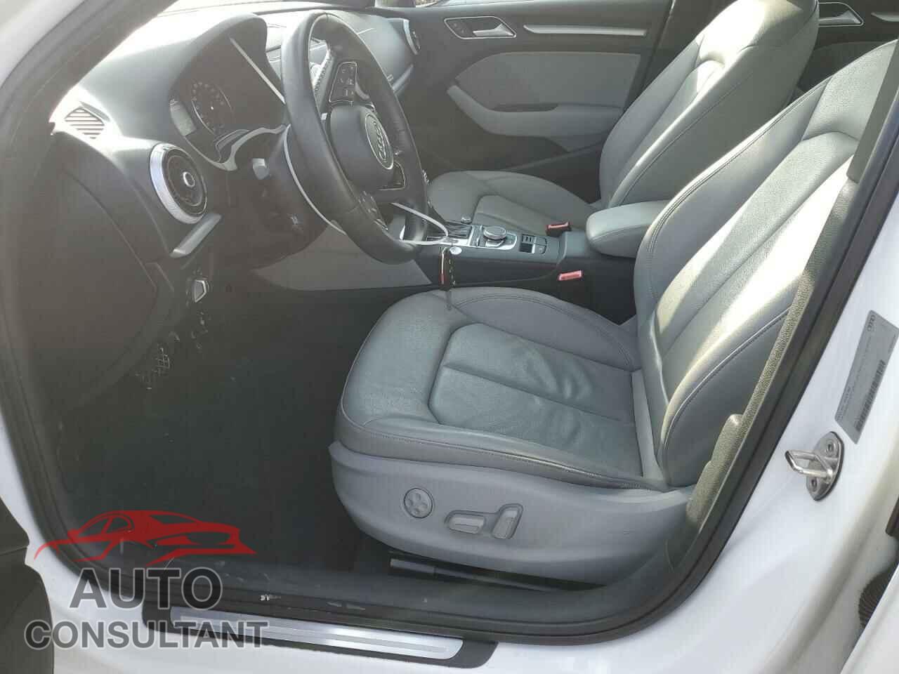 AUDI A3 2017 - WAUAUGFF1H1039289