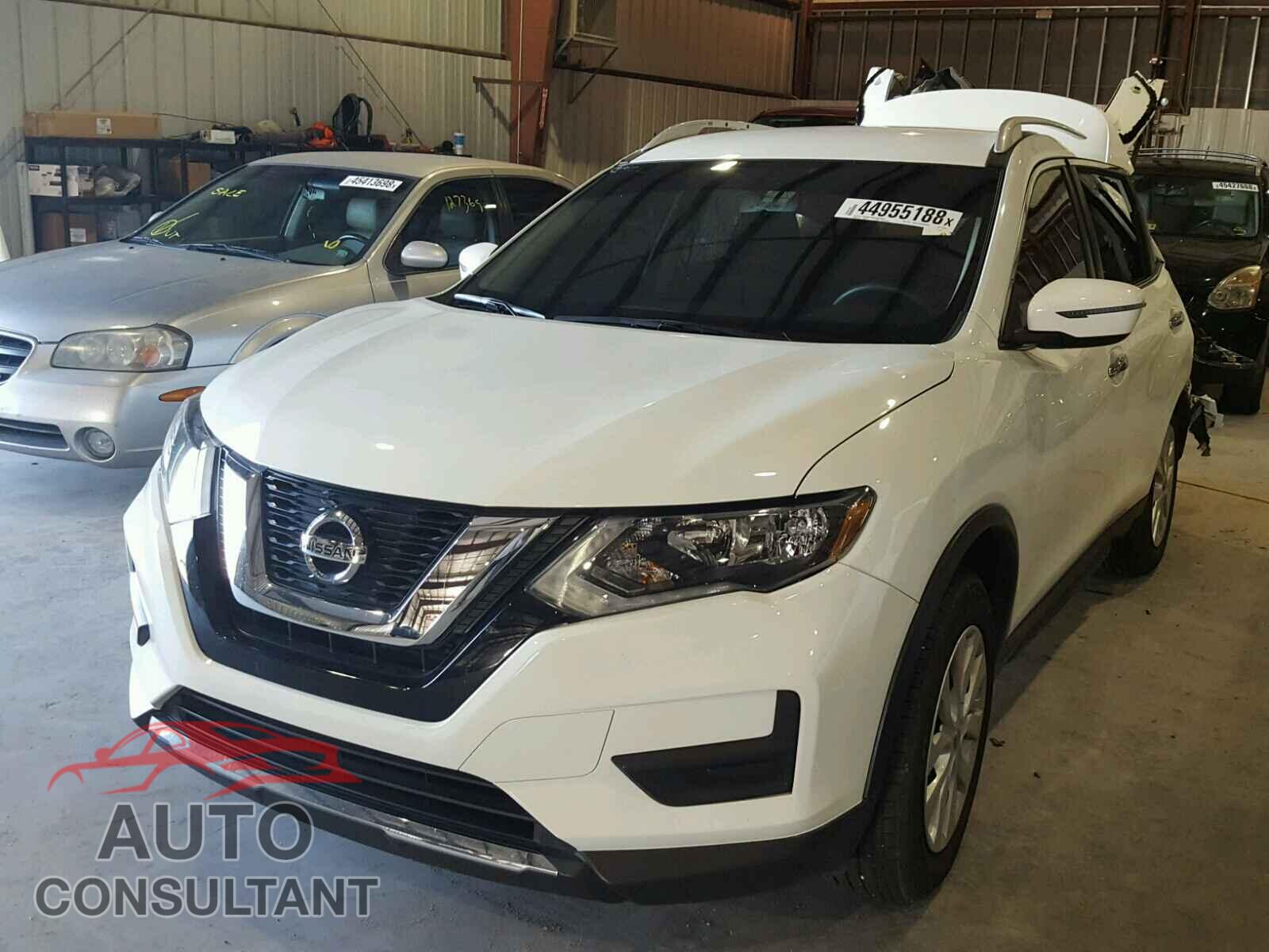 NISSAN ROGUE S 2017 - KNMAT2MT2HP515743