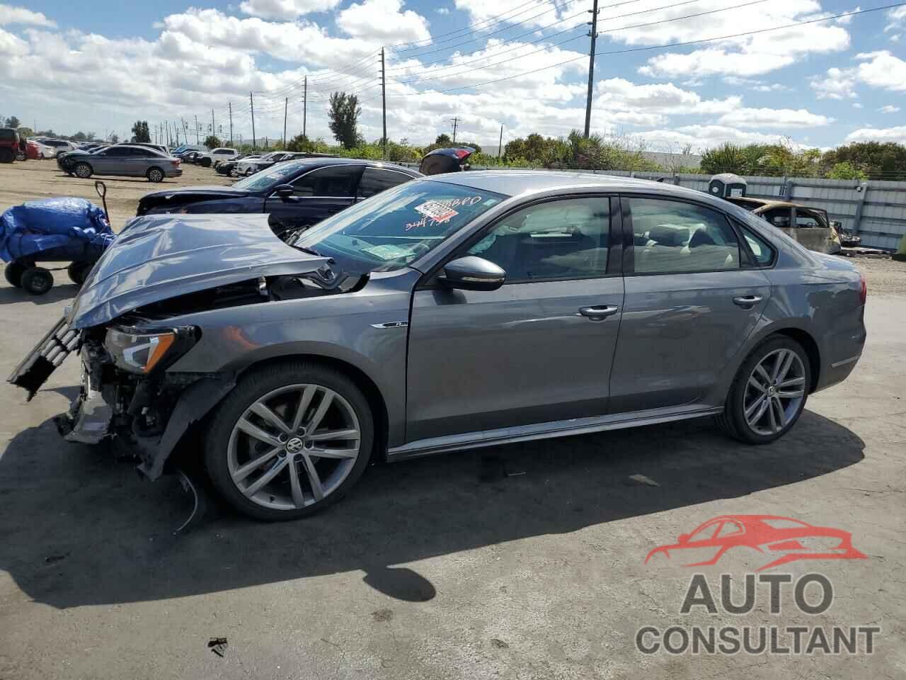 VOLKSWAGEN PASSAT 2018 - 1VWAA7A34JC025340