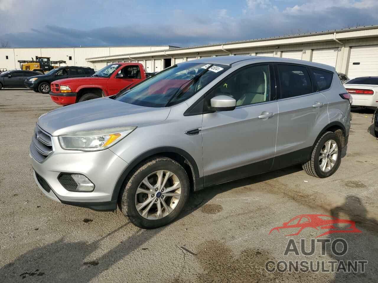 FORD ESCAPE 2017 - 1FMCU0GD1HUC68131