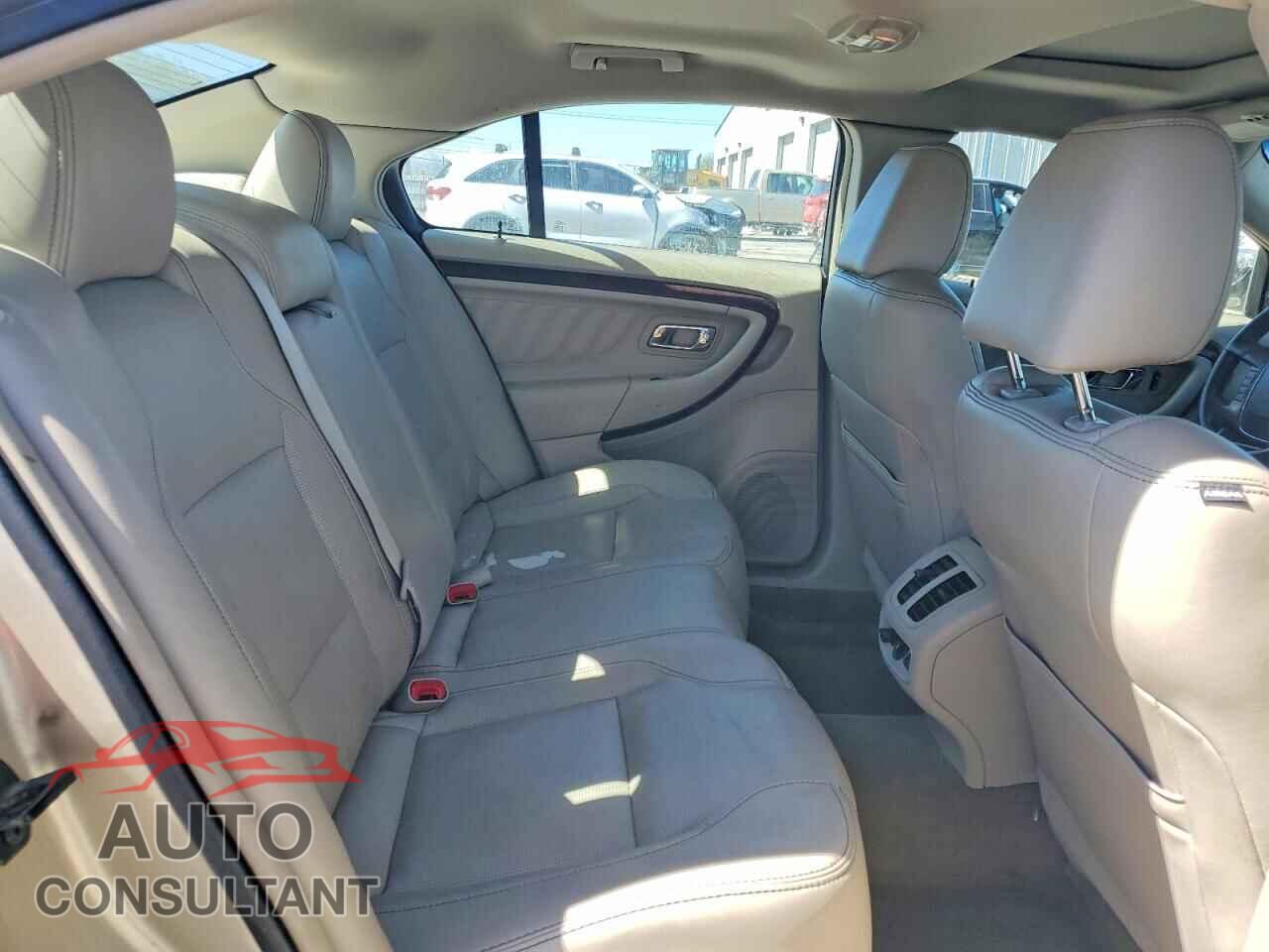FORD TAURUS 2011 - 1FAHP2JW0BG190847