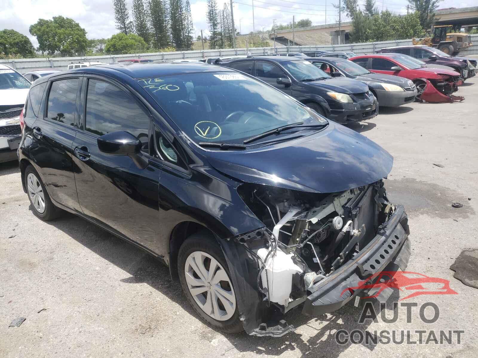 NISSAN VERSA 2018 - 3N1CE2CP3JL355190