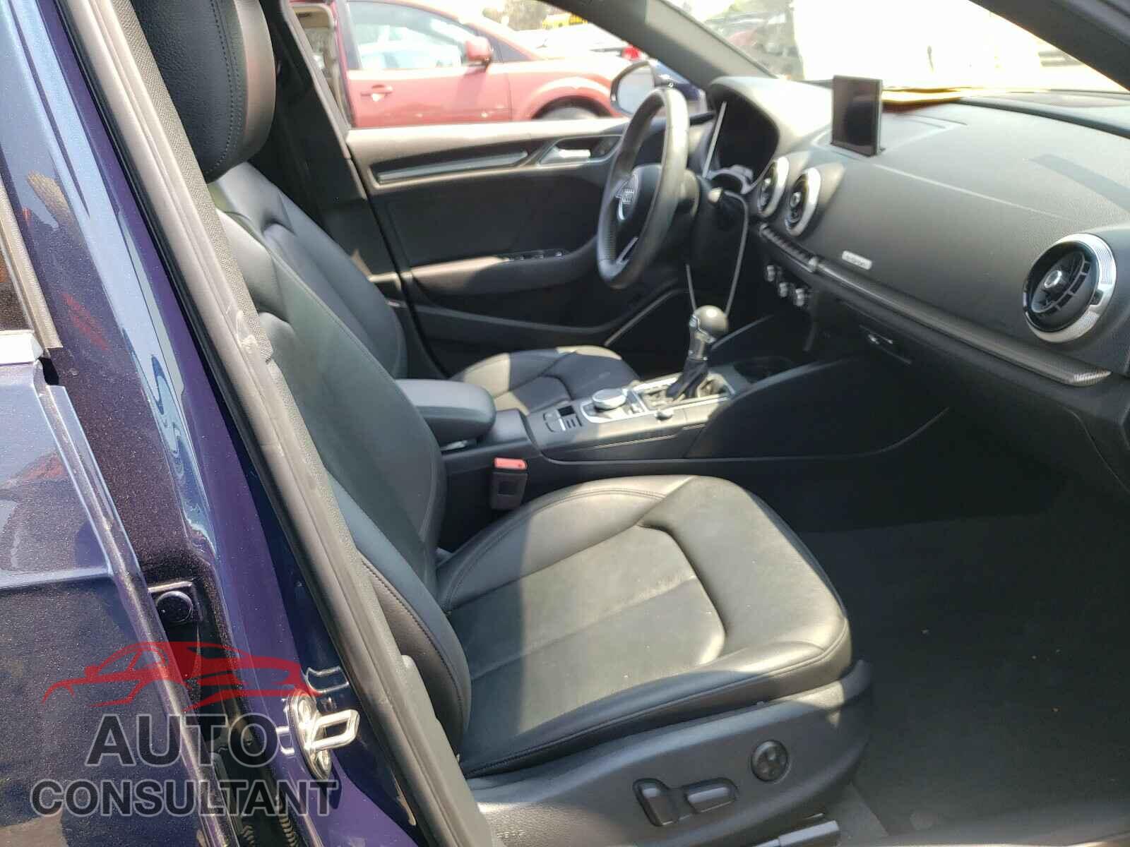 AUDI A3 2017 - WAUTPBFF5HA141567