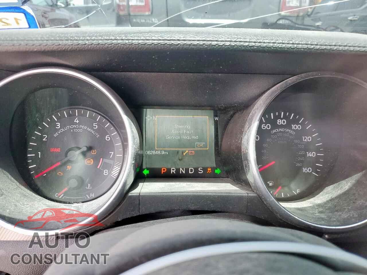 FORD MUSTANG 2018 - 1FA6P8CF6J5123199