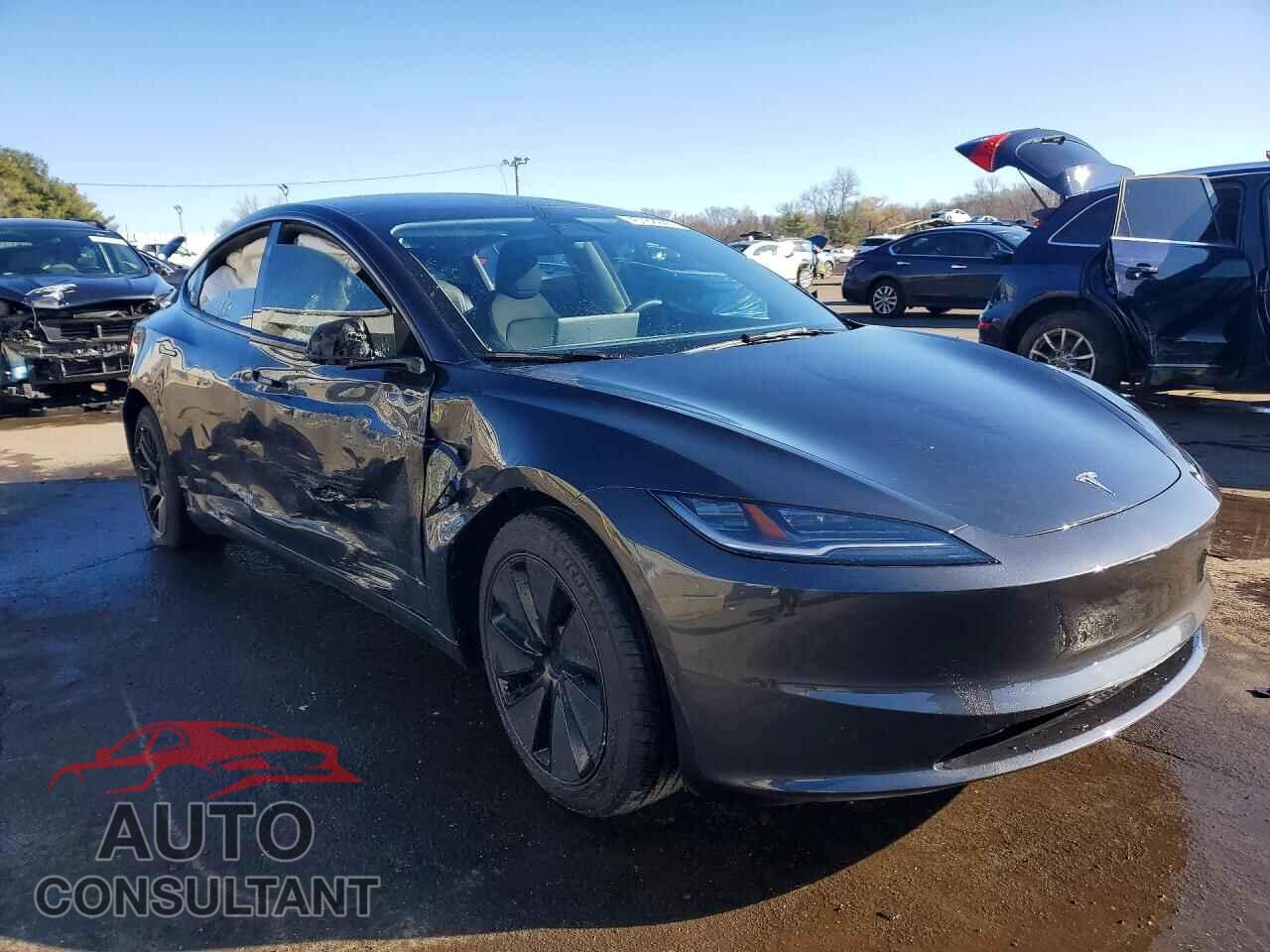 TESLA MODEL 3 2025 - 5YJ3E1EA1SF008327