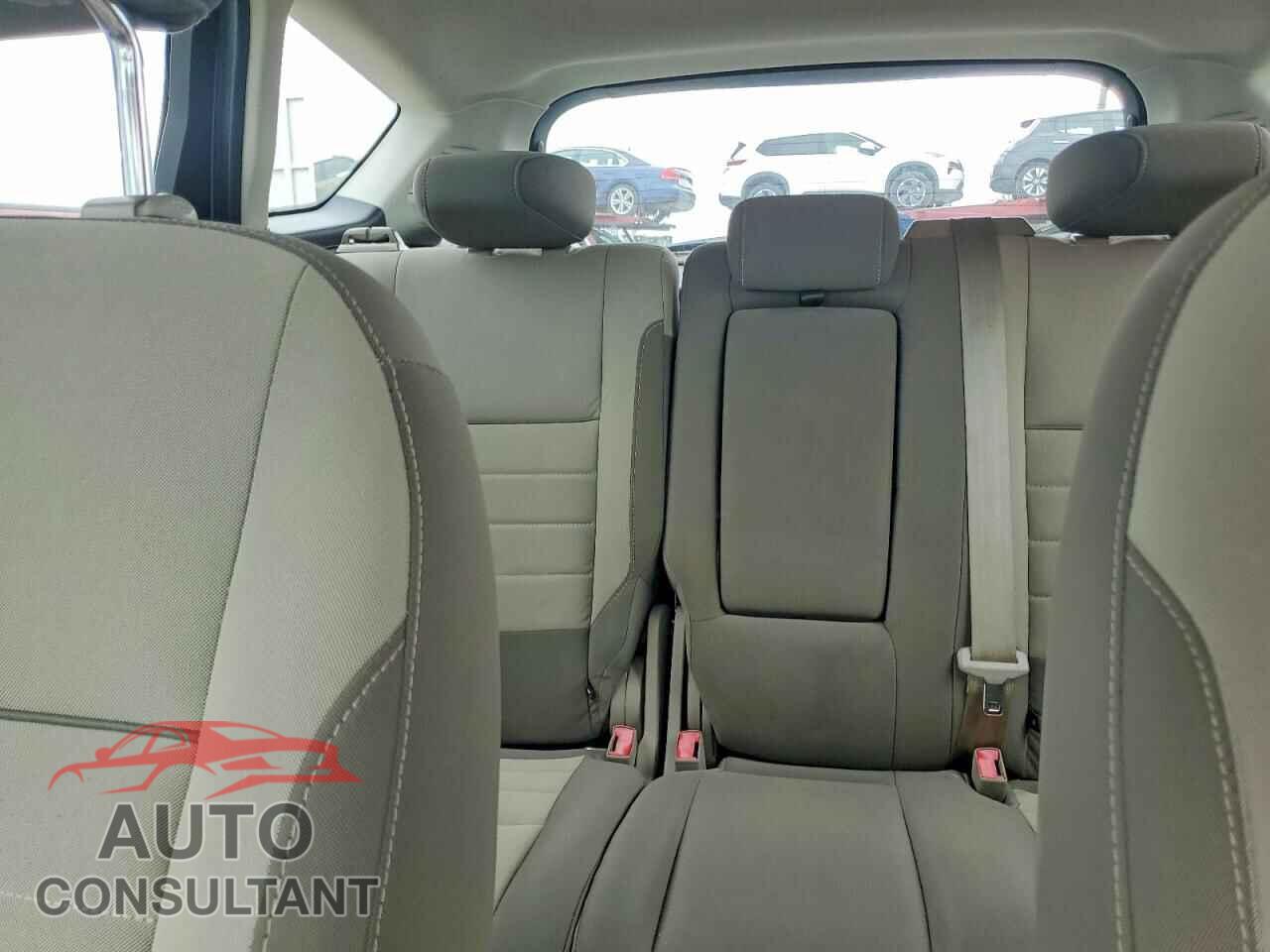 FORD CMAX 2013 - 1FADP5AU9DL538184