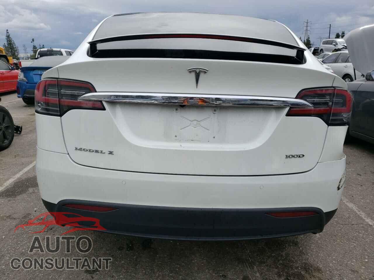 TESLA MODEL X 2017 - 5YJXCAE28HF078884