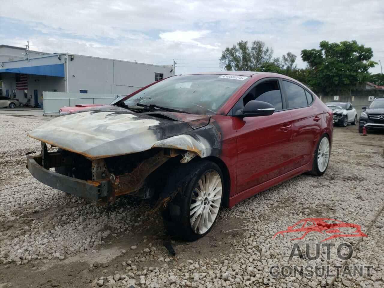 HYUNDAI ELANTRA 2018 - KMHD04LB9JU615321
