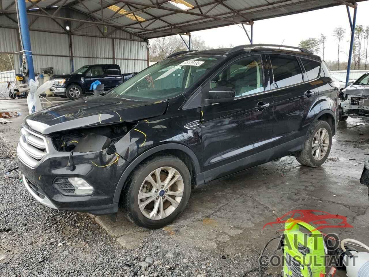 FORD ESCAPE 2017 - 1FMCU0GD5HUC43717