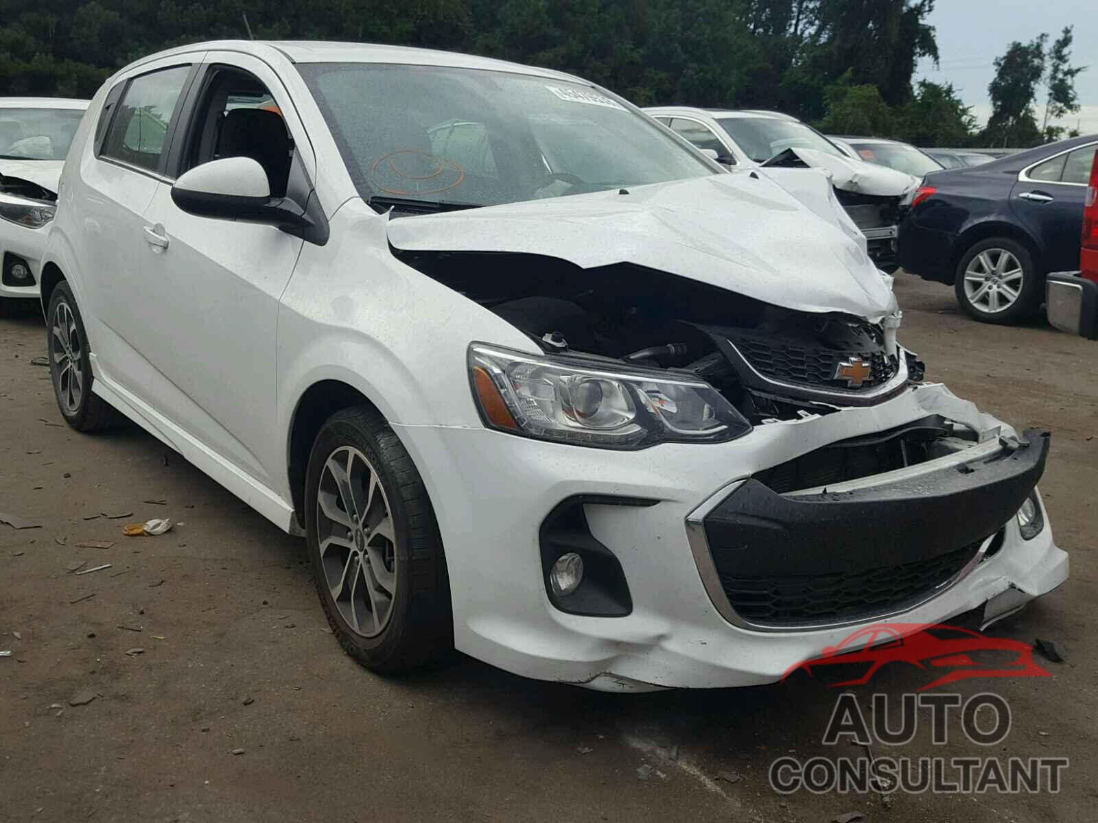 CHEVROLET SONIC 2017 - 1G1JD6SH9H4117717