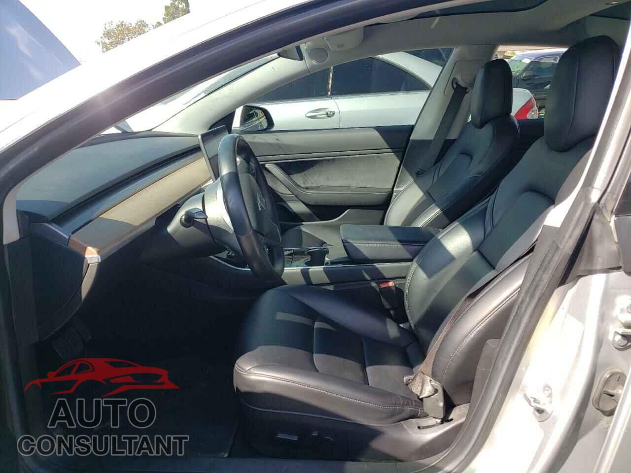 TESLA MODEL 3 2018 - 5YJ3E1EA3JF037231