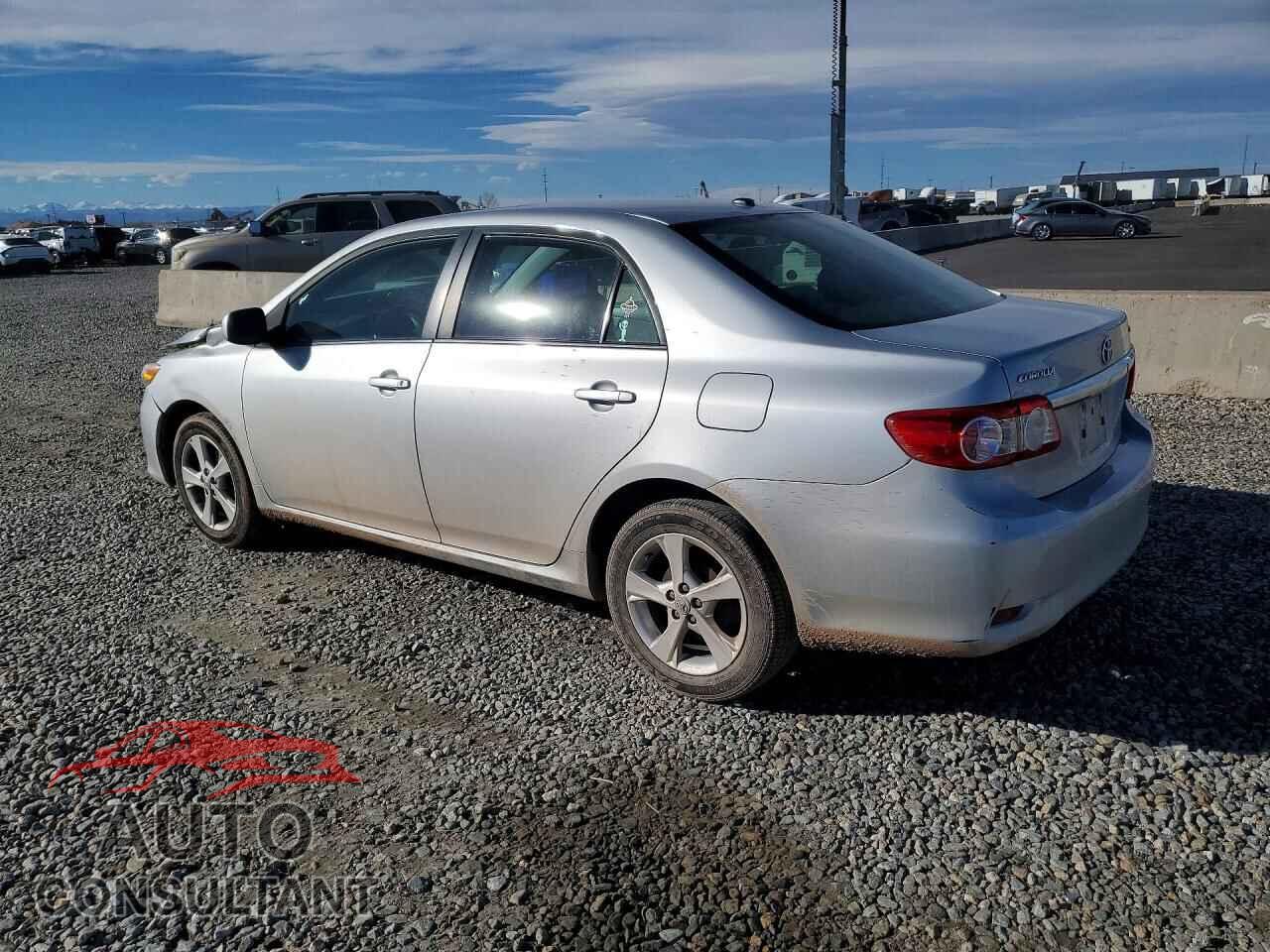 TOYOTA COROLLA 2013 - 5YFBU4EE9DP163718