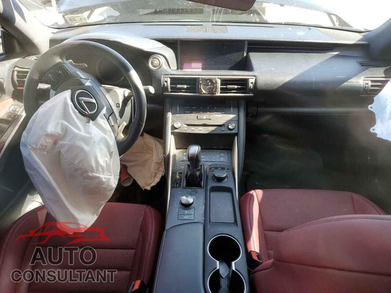 LEXUS IS 2019 - JTHC81D20K5034368