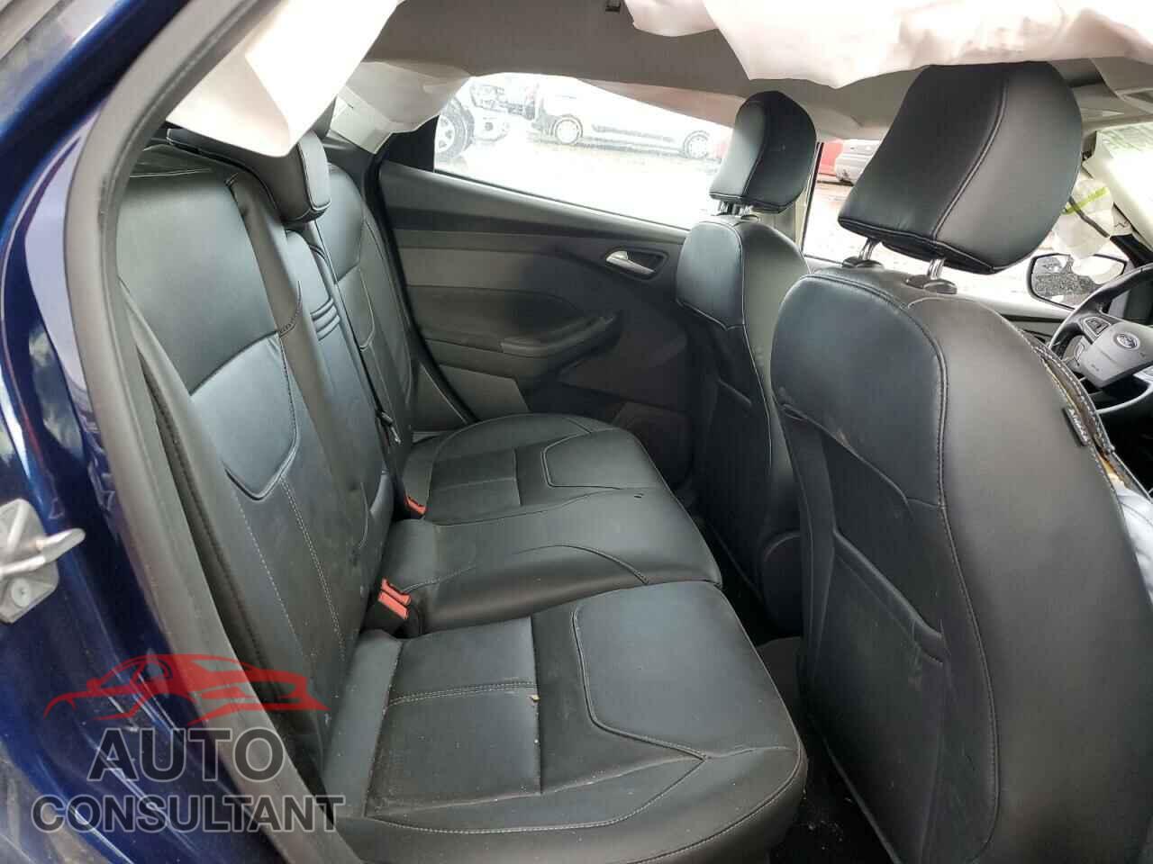 FORD FOCUS 2016 - 1FADP3K2XGL309843